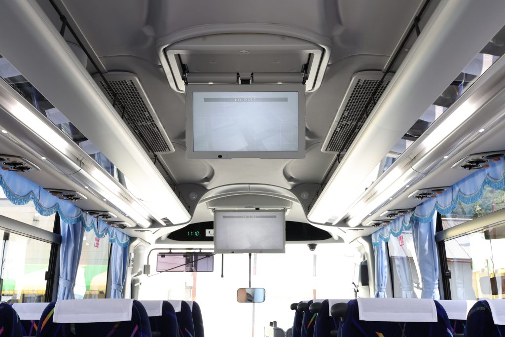 天井ディスプレイ２か所